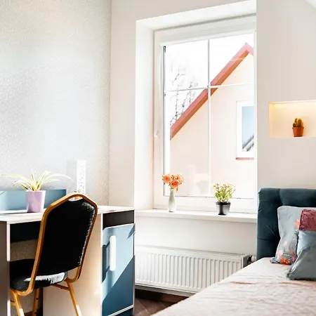 Stylish, Modern Near Old Town *